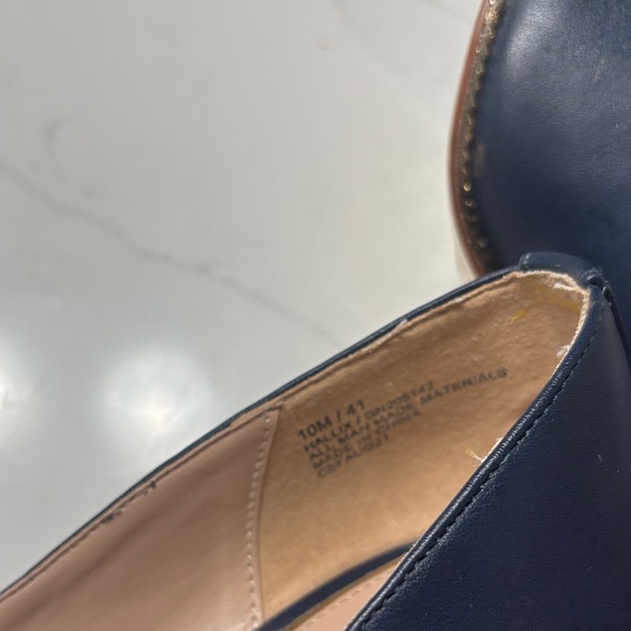 BCBGeneration Dark Blue Heels with Metallic Accent - Picture 14 of 14